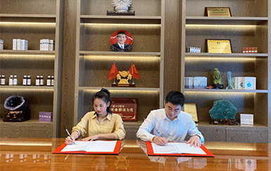 恭喜福建省泉州市安溪縣張總成功簽約翌芙萊！